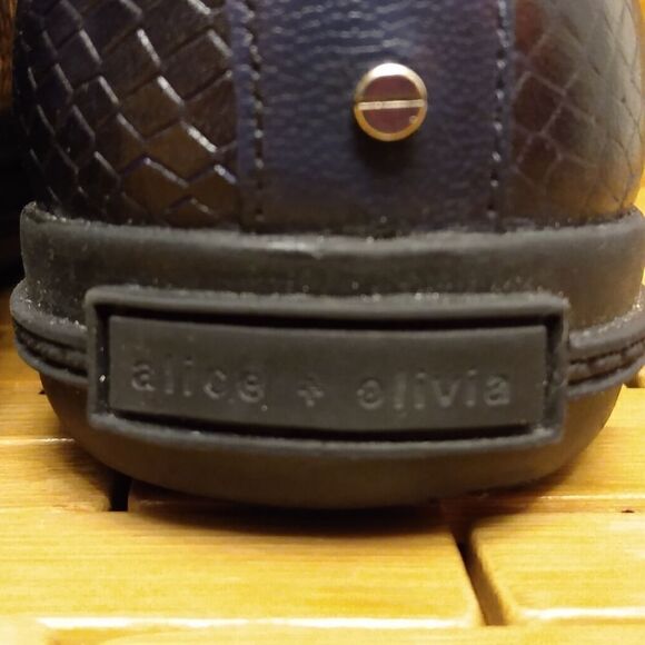 EUC ALICE & OLIVIA Navy Blue Pointed Toe Python Print Loafers Size 8.5 (39) - Picture 6 of 11